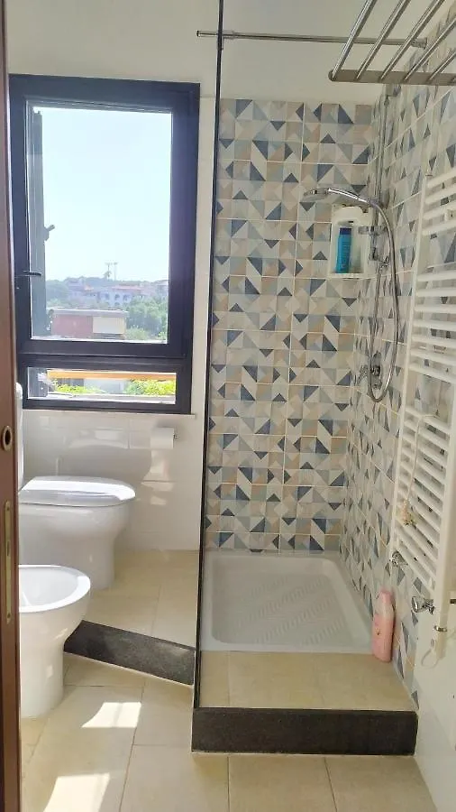 アーチ・カステッロ Nero Basalto Azzurro Mare Bed & Breakfast