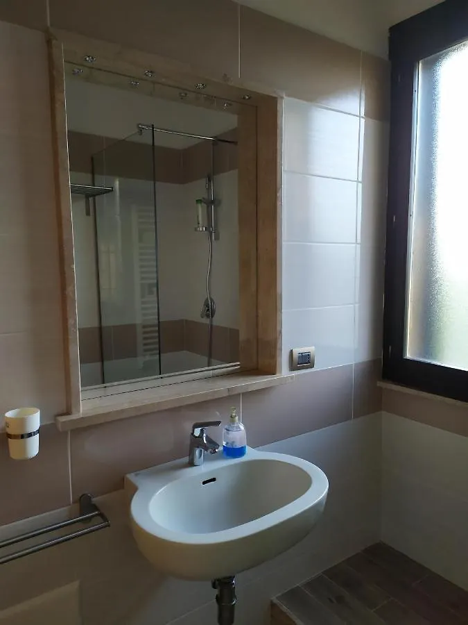 アーチ・カステッロ Nero Basalto Azzurro Mare Bed & Breakfast 2*,