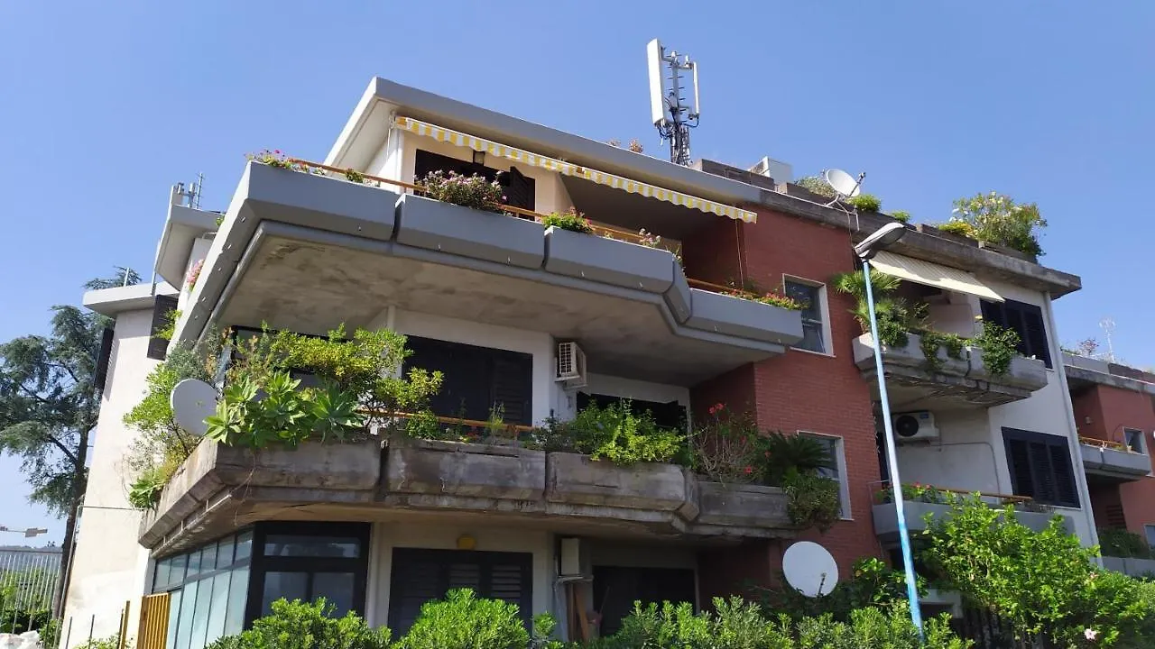 アーチ・カステッロ Nero Basalto Azzurro Mare Bed & Breakfast